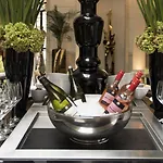 Hotel Aria By Library Collection 5*