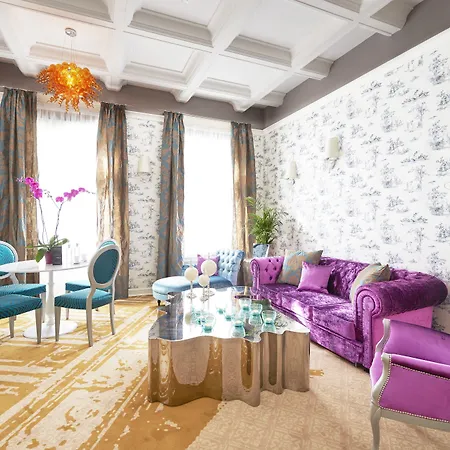 Aria By Library Collection Hotel