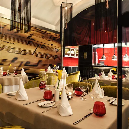 Hotel Aria By Library Collection 5*