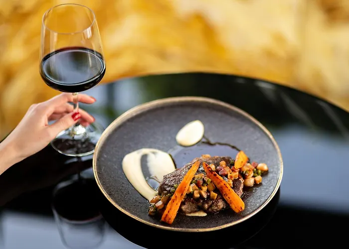 מלון Aria By Library Collection 5*