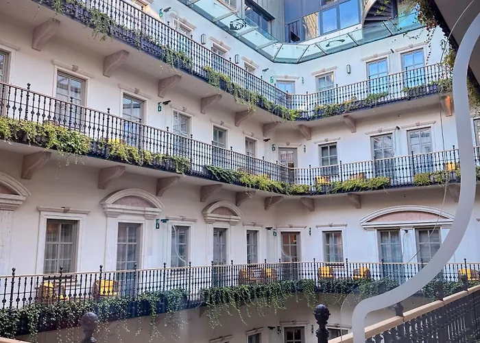 Aria By Library Collection מלון