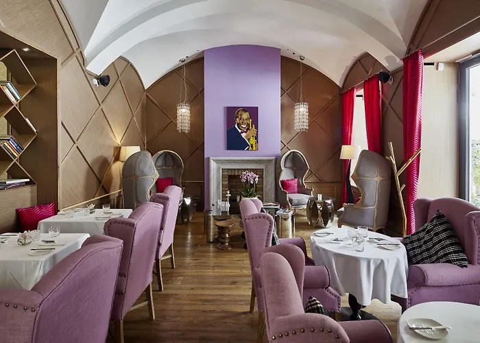 מלון Aria By Library Collection 5*