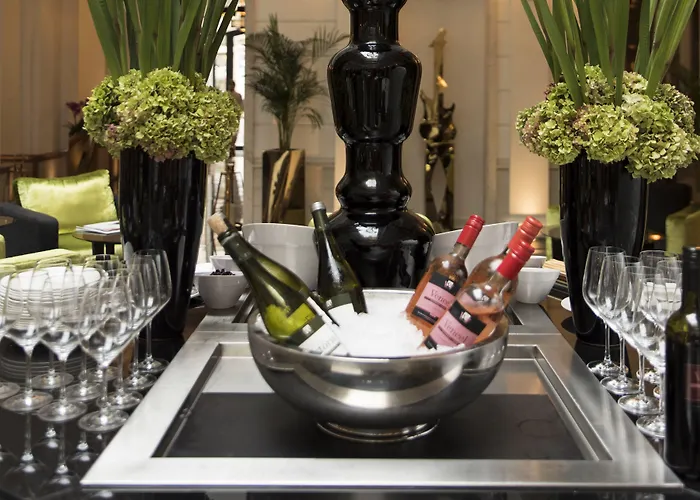 מלון Aria By Library Collection 5*