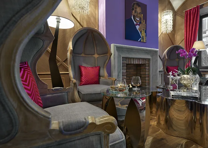 מלון Aria By Library Collection